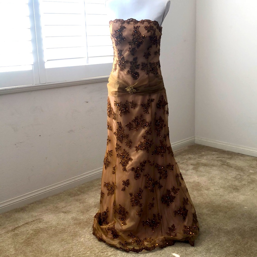 A truly gorgeous ball gown